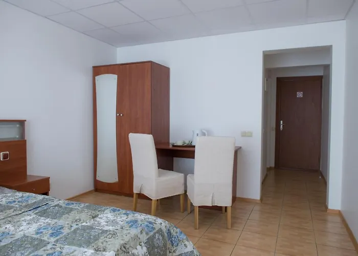 Hostel Kauno Jachtklubas Baltosios Bures